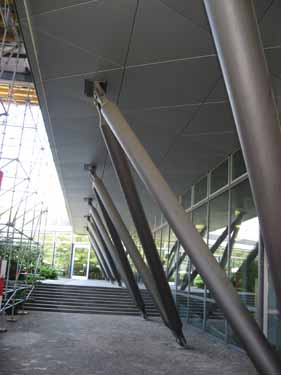 Exterior Beams Supporting the Physics Lecture Hall